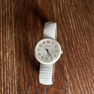 Xianou Silver Women's Quartz Watch